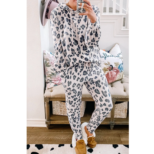 Snow Leopard Lounge Set