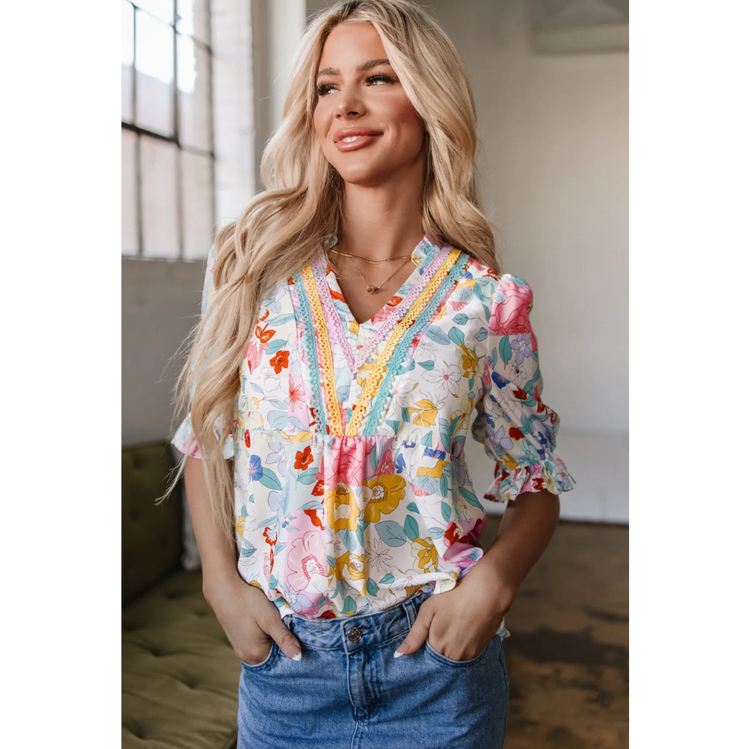 Change Of Pace, Short Sleeve Floral V Neck Top