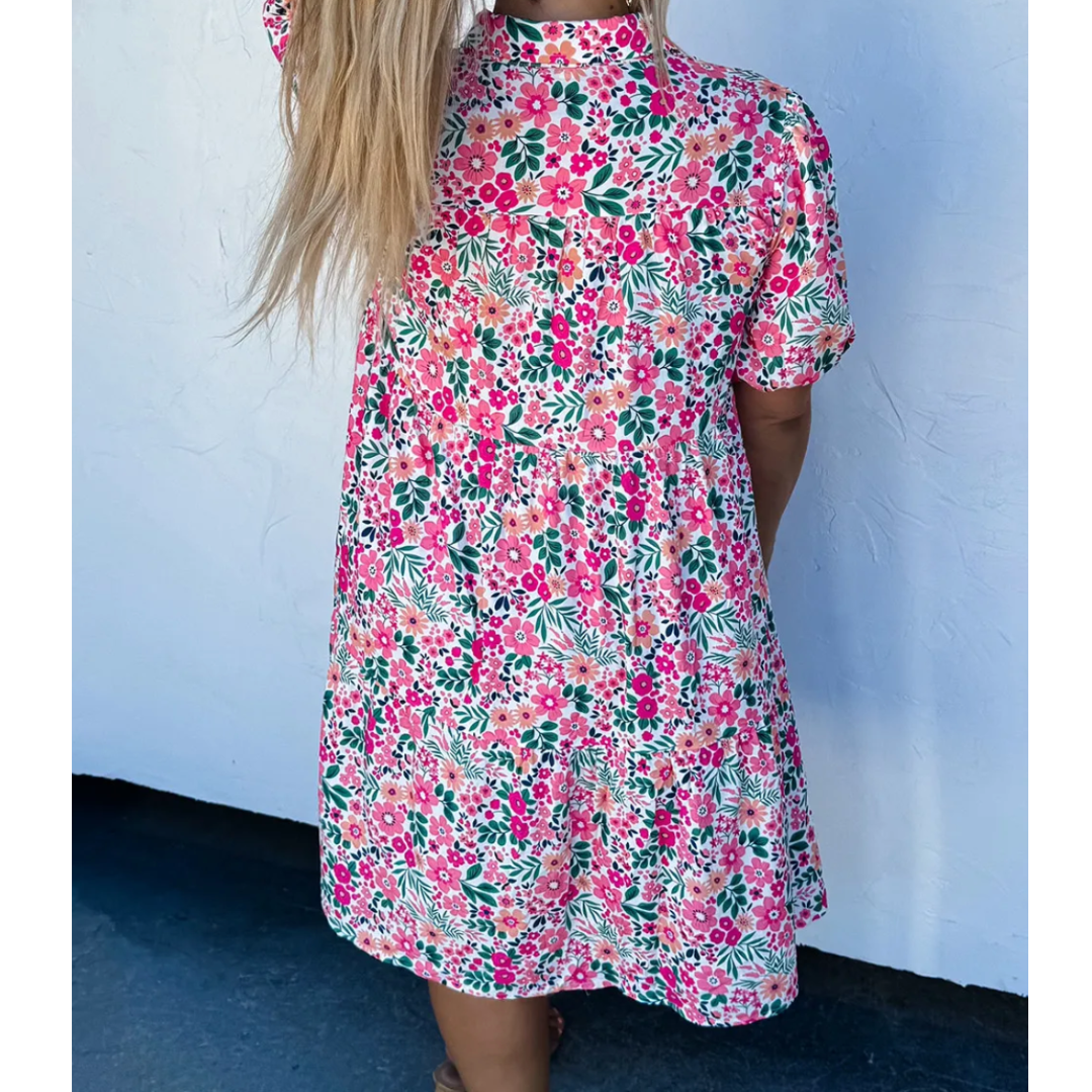 Dream Girl, Dream...Short Sleeve Floral Dress with Pockets